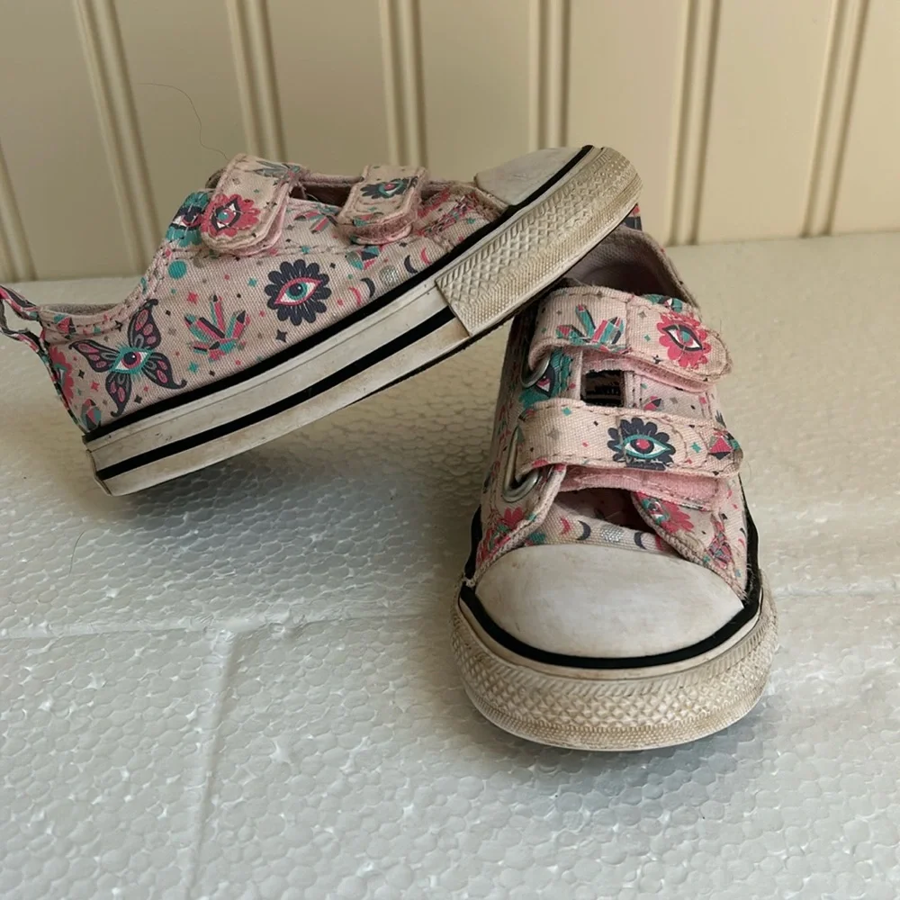 Converse All Star pink graphic butterfly eye moon hook loop sneakers size 7